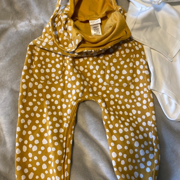 Brand new beautiful unisex set size 12-18 months - Picture 2 of 4